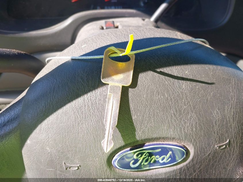 2007 Ford E-450 Cutaway VIN: 1FDXE45S97DA24426 Lot: 43940792