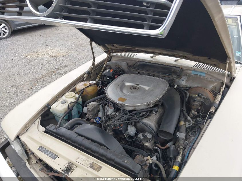 1981 Mercedes-Benz 380 Sl VIN: WDBBA45A0BB002089 Lot: 43940815