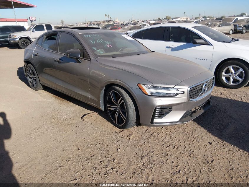 VOLVO S60 T8 R-DESIGN