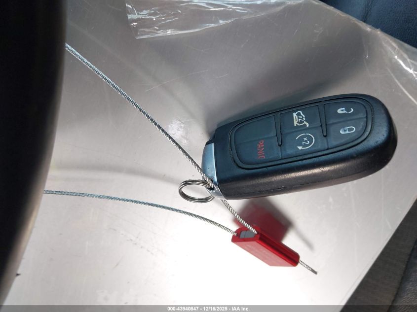 2018 Jeep Cherokee Latitude Plus 4X4 VIN: 1C4PJMLX0JD539434 Lot: 43940847