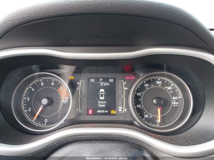 2018 Jeep Cherokee Latitude Plus 4X4 VIN: 1C4PJMLX0JD539434 Lot: 43940847