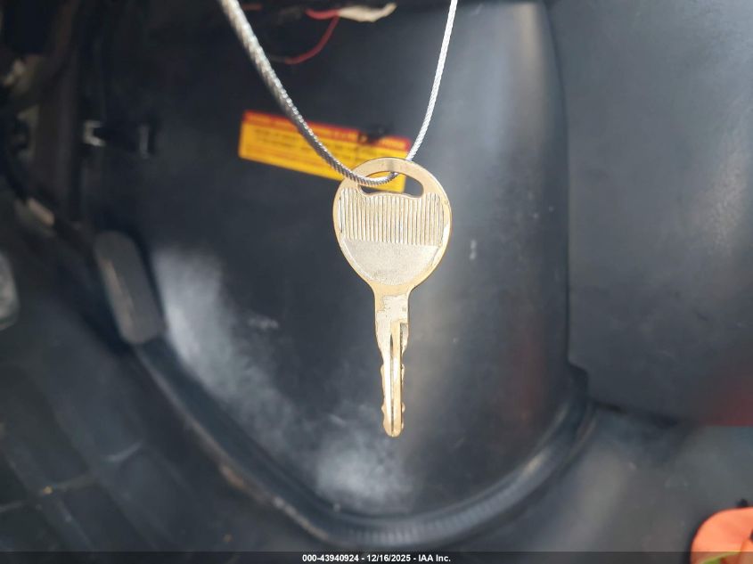 2003 GMC Savana Cutaway Standard VIN: 1GDGG31VX31903837 Lot: 43940924