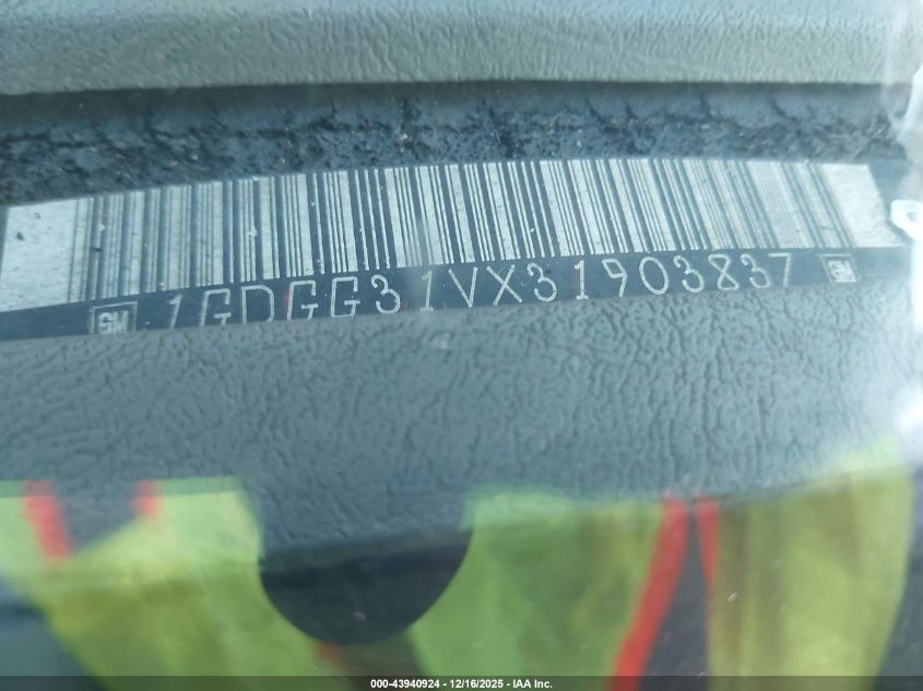 2003 GMC Savana Cutaway Standard VIN: 1GDGG31VX31903837 Lot: 43940924