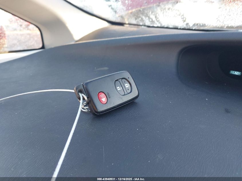 2011 Toyota Prius Two VIN: JTDKN3DU9B5334798 Lot: 43940931