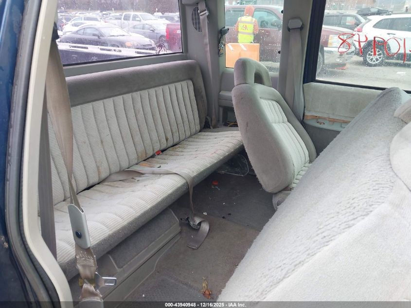 1994 Chevrolet Gmt-400 C1500 VIN: 2GCEC19K4R1138794 Lot: 43940948