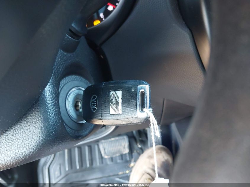 2016 Kia Soul VIN: KNDJN2A20G7354863 Lot: 43940952