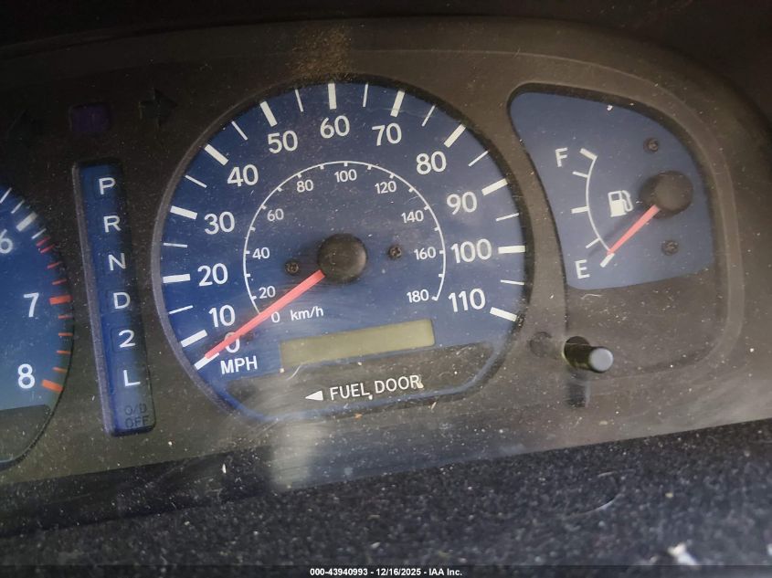 2002 Toyota Sienna Le VIN: 4T3ZF13C72U450955 Lot: 43940993