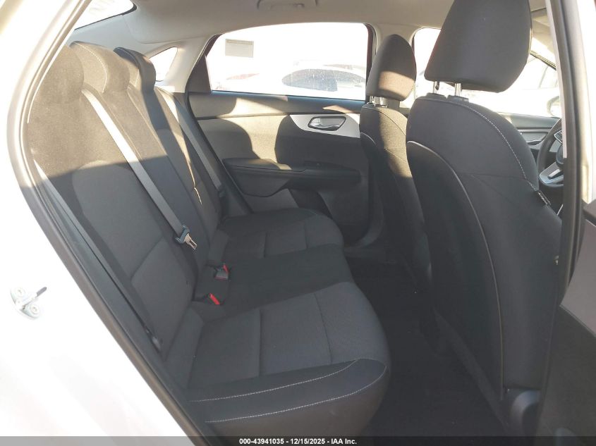 2024 Kia Forte Lxs VIN: 3KPF24AD1RE767308 Lot: 43941035