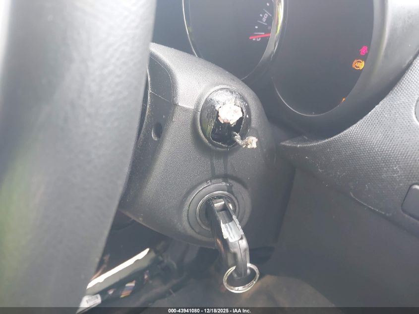 2011 Kia Soul + VIN: KNDJT2A26B7318741 Lot: 43941080