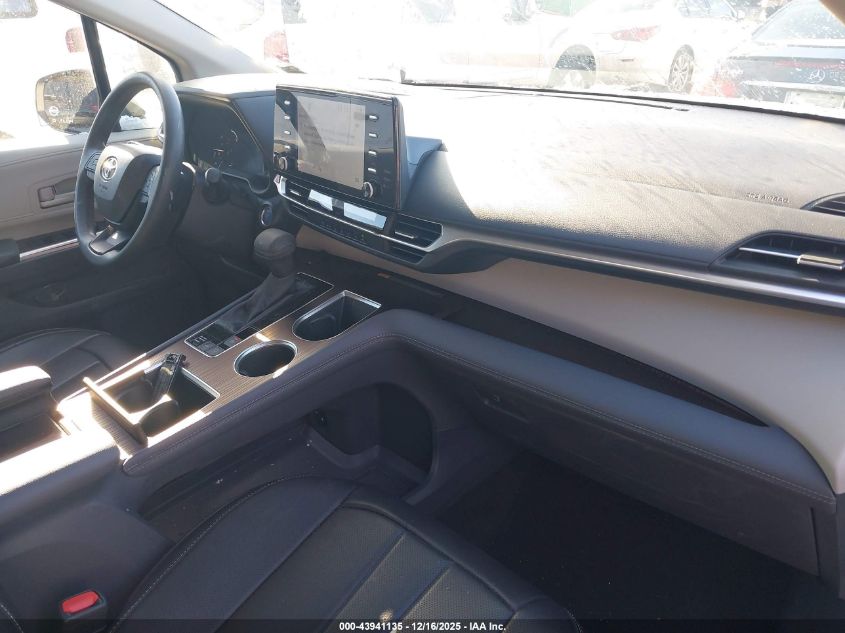2024 Toyota Sienna - 5TDBSKFC9RS120583
