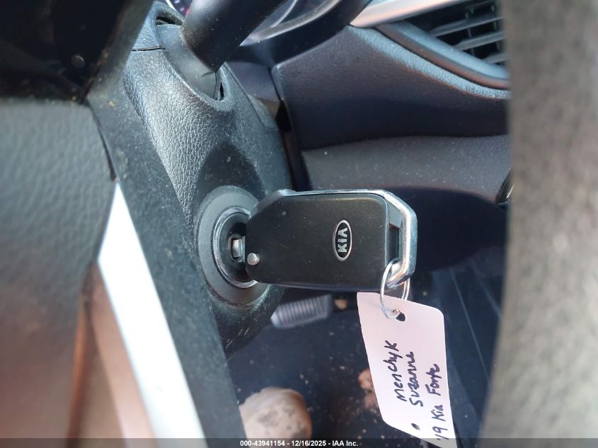 2019 Kia Forte Lxs VIN: 3KPF24AD8KE058168 Lot: 43941154