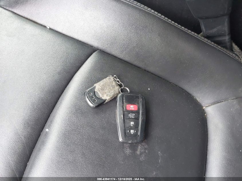 2019 Toyota Rav4 Xle Premium VIN: JTMA1RFV7KD006561 Lot: 43941174