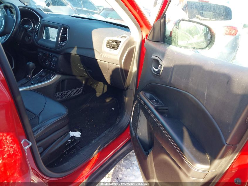 2019 Jeep Compass Latitude 4X4 VIN: 3C4NJDBBXKT813165 Lot: 43941223