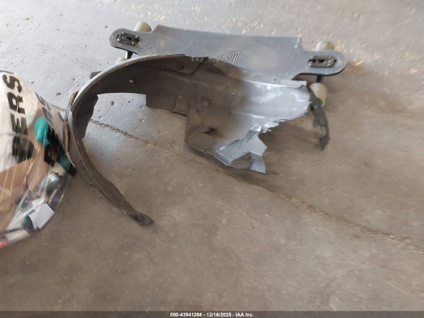 2014 Acura Ilx 2.0L VIN: 19VDE1F58EE013355 Lot: 43941266