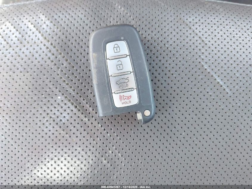 2015 Hyundai Sonata Hybrid Limited VIN: KMHEC4A41FA128932 Lot: 43941287