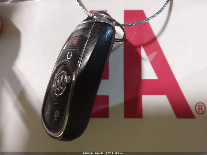 2018 Buick Enclave Essence VIN: 5GAERBKW2JJ170639 Lot: 43941310