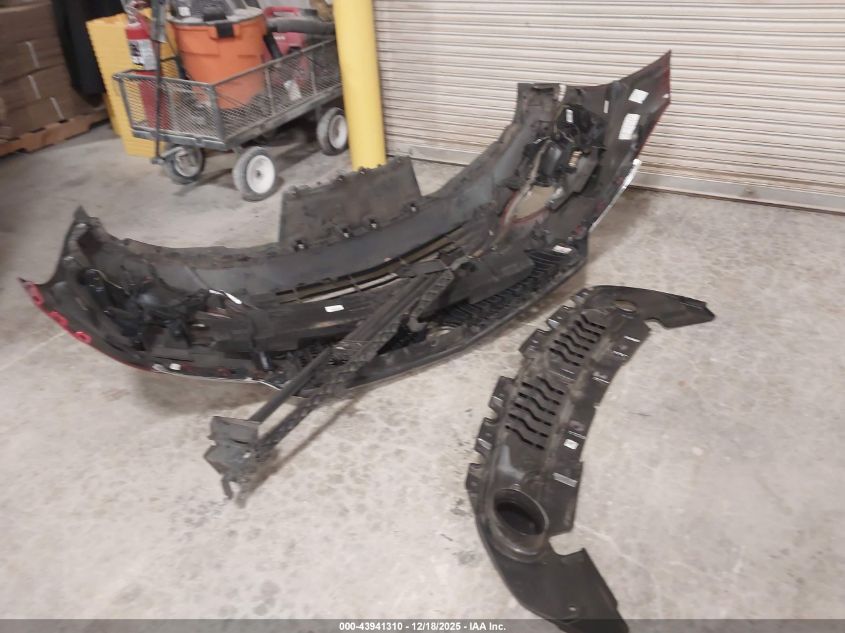 2018 Buick Enclave Essence VIN: 5GAERBKW2JJ170639 Lot: 43941310