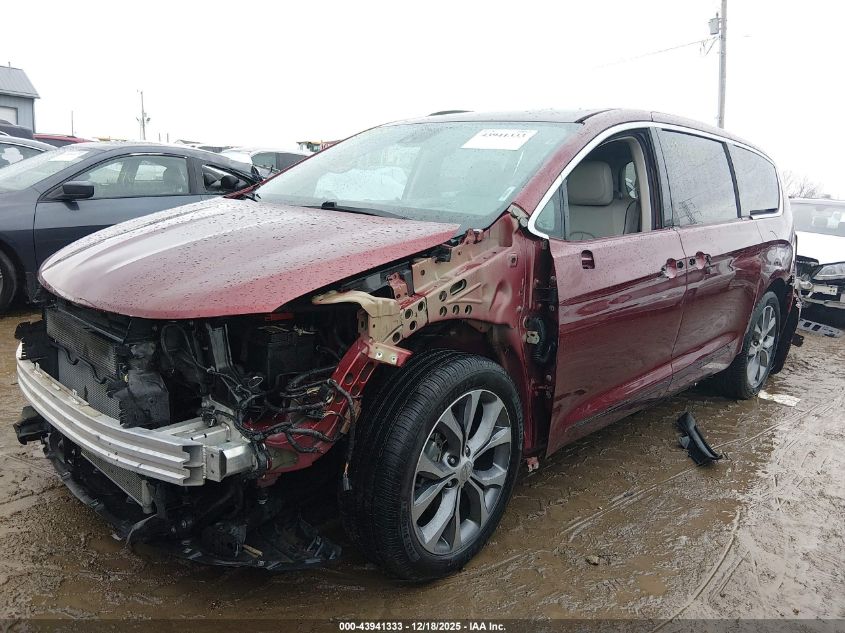 2017 Chrysler Pacifica Limited VIN: 2C4RC1GG0HR647507 Lot: 43941333