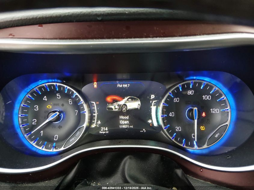 2017 Chrysler Pacifica Limited VIN: 2C4RC1GG0HR647507 Lot: 43941333