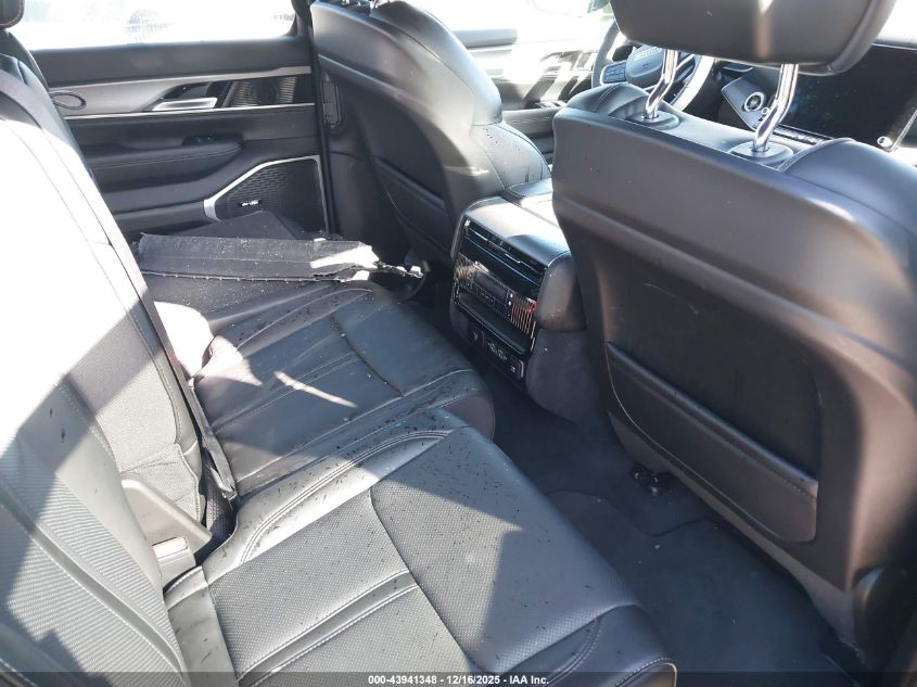 2025 Jeep Wagoneer L Series Ii 4X4 VIN: 1C4SJSBP7SS523390 Lot: 43941348