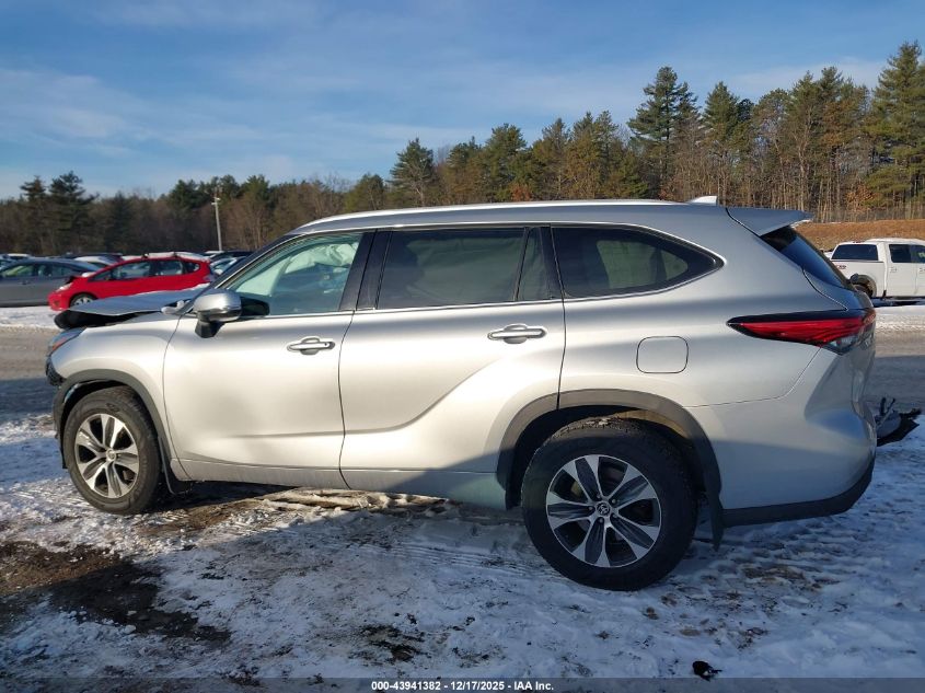 2022 Toyota Highlander Xle VIN: 5TDGZRBH4NS564587 Lot: 43941382