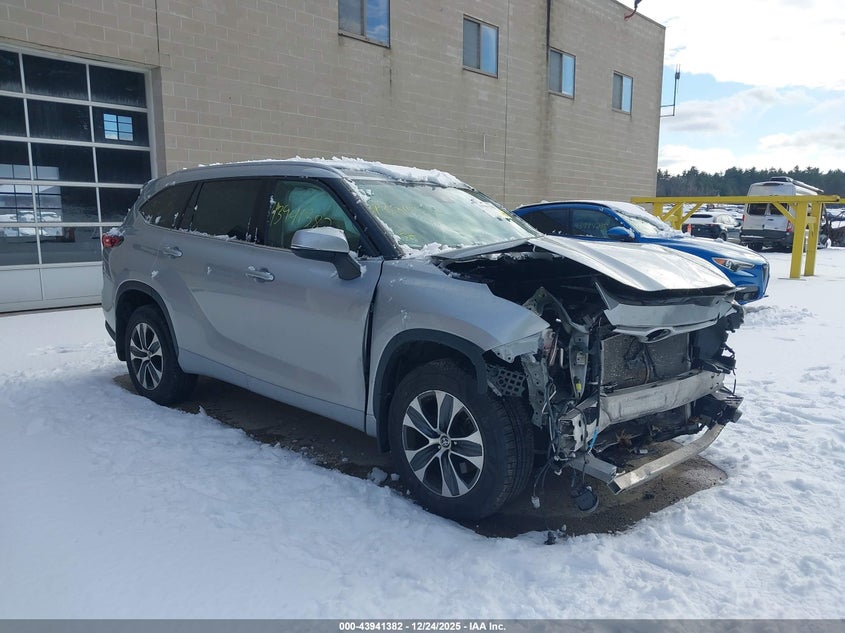 2022 Toyota Highlander Xle