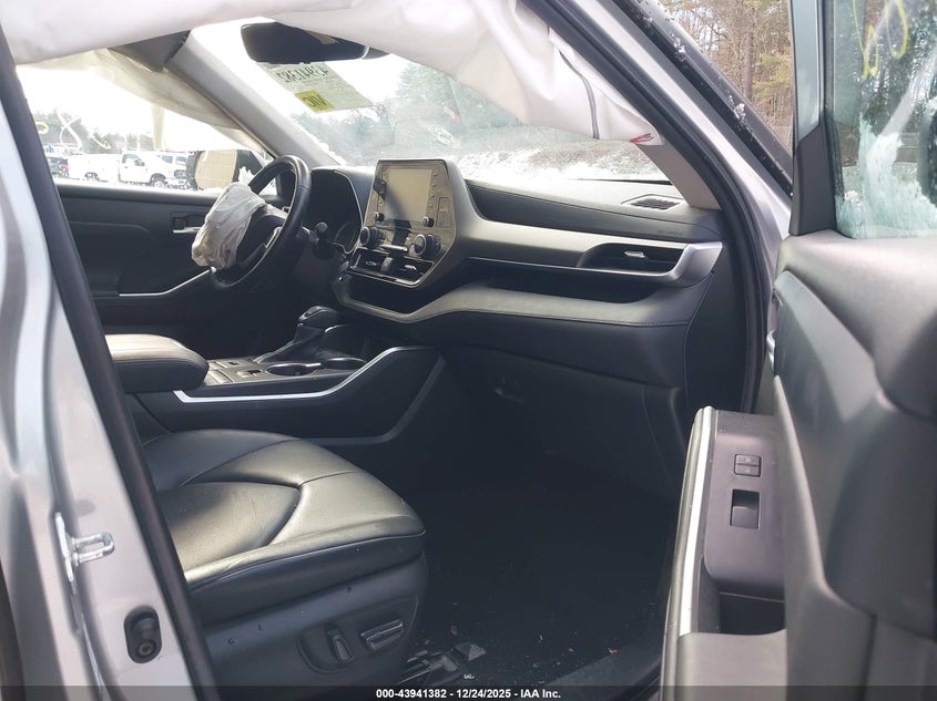 2022 Toyota Highlander Xle