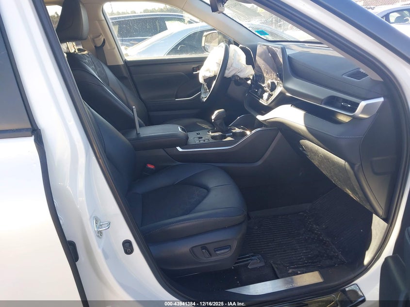 2024 Toyota Highlander Hybrid Xle Nightshade