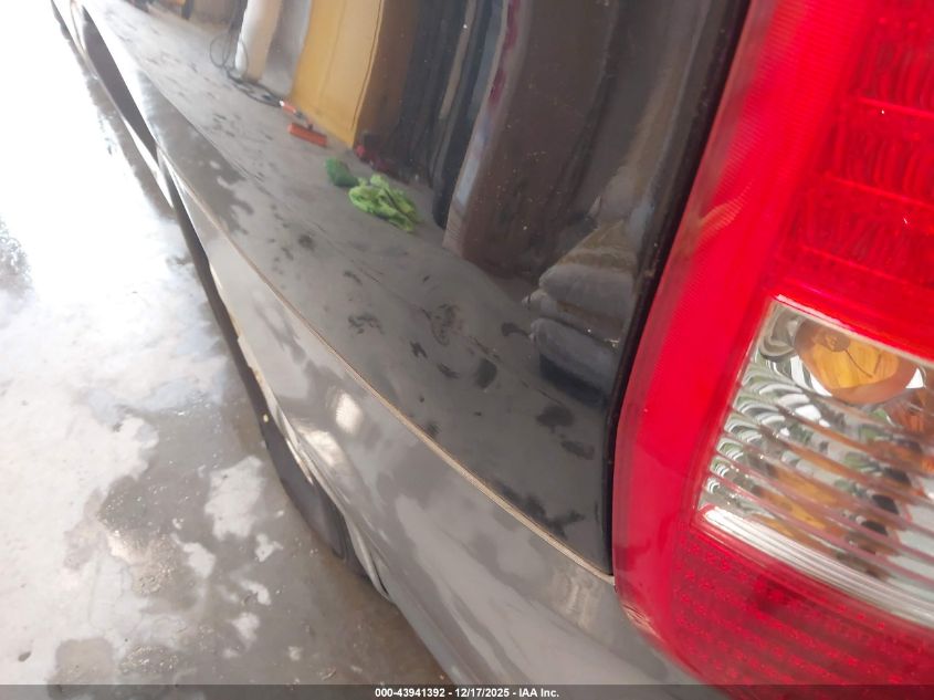 2005 Kia Sedona Ex/Lx VIN: KNDUP132856700353 Lot: 43941392