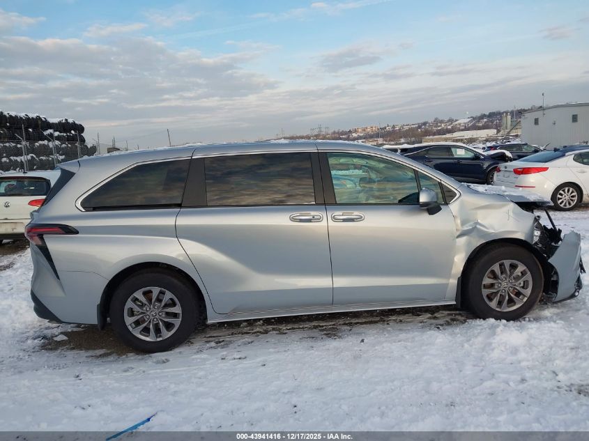 2025 Toyota Sienna - 5TDYSKFC7SS202425