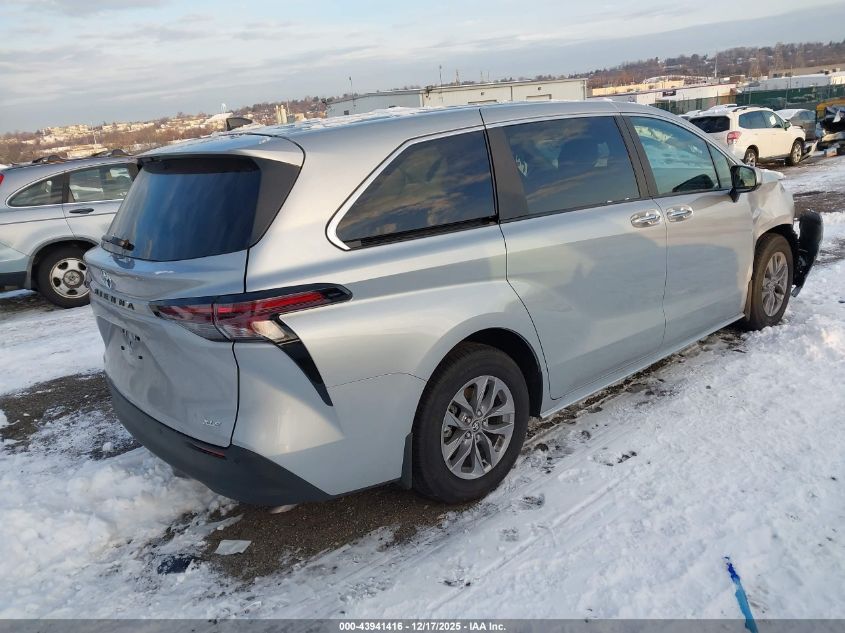 2025 Toyota Sienna - 5TDYSKFC7SS202425