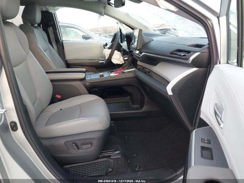 2025 Toyota Sienna - 5TDYSKFC7SS202425