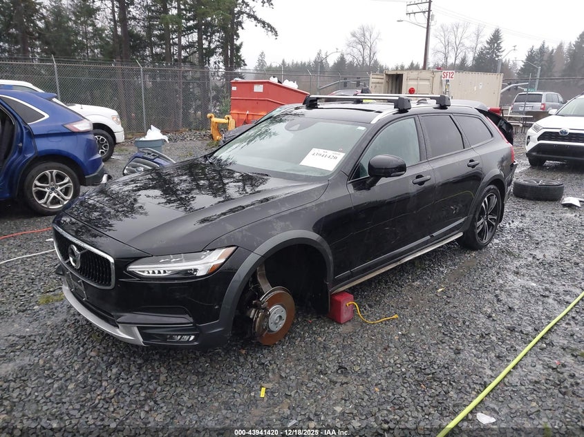 2019 Volvo V90 Cross Country T5