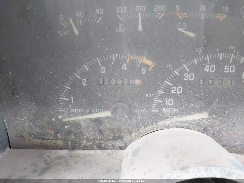 1994 GMC Sierra C1500 VIN: 2GTEC19KXR1538231 Lot: 43941443