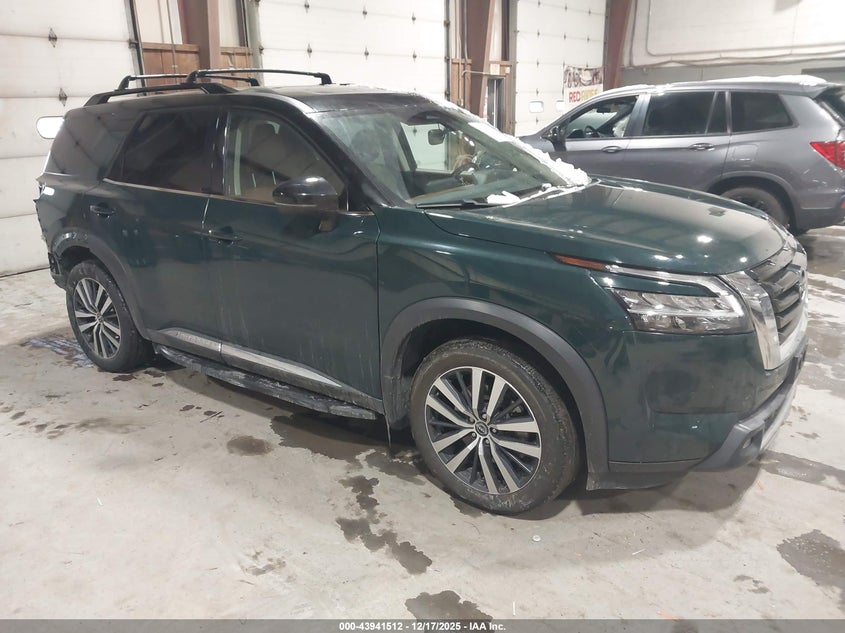 2022 Nissan Pathfinder Platinum 4Wd