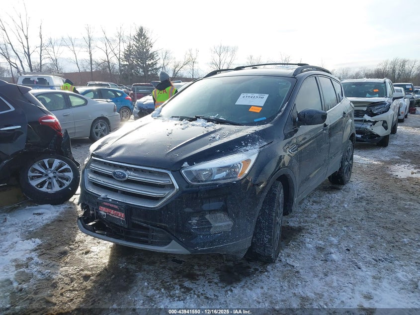 1FMCU9GD0JUD48269 2018 FORD ESCAPE photo no. 2
