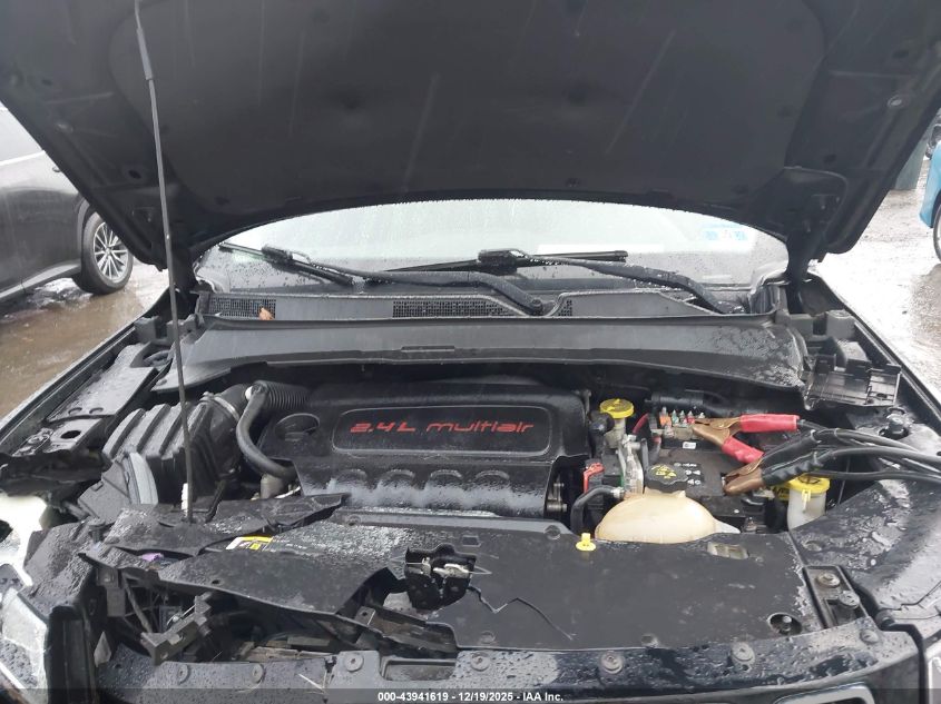 2018 Jeep Compass Latitude 4X4 VIN: 3C4NJDBB5JT103718 Lot: 43941619