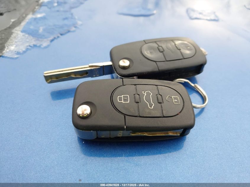 2000 Volkswagen New Beetle Gls 1.8L Turbo VIN: 3VWCD21C3YM484127 Lot: 43941628