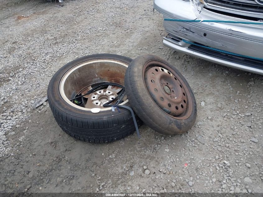 2017 Chevrolet Suburban Premier VIN: 1GNSCJKC9HR171311 Lot: 43941647