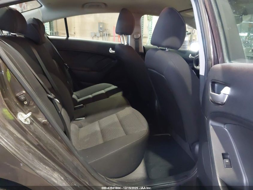 2017 Kia Forte Lx VIN: 3KPFK4A77HE076082 Lot: 43941684