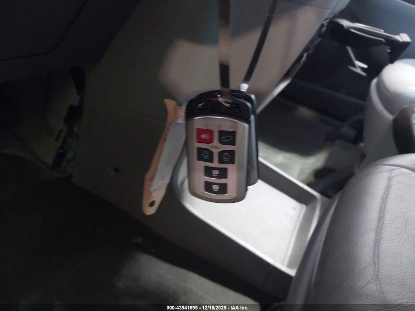 2015 Toyota Sienna Xle 8 Passenger VIN: 5TDYK3DC6FS565071 Lot: 43941695