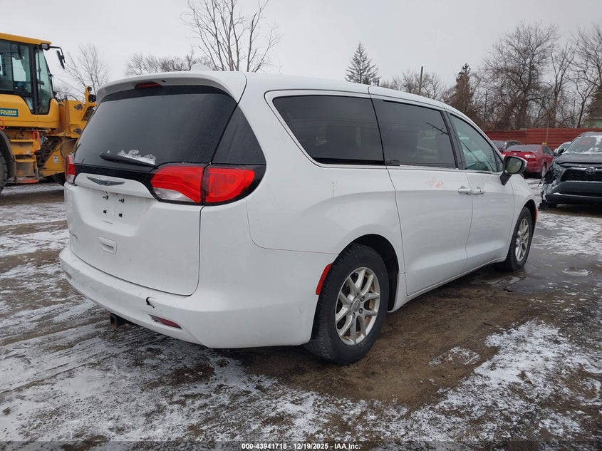 Chrysler PACIFICA — thumbnail 4