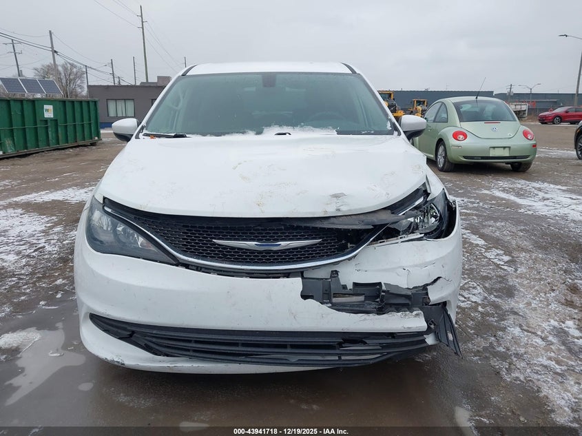 Chrysler PACIFICA — thumbnail 6