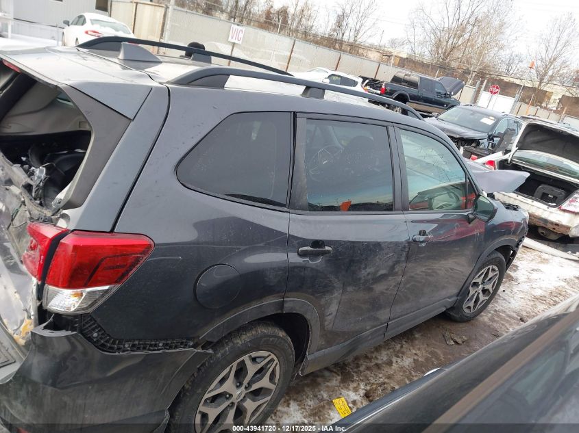 2020 Subaru Forester Premium VIN: JF2SKAJC9LH607555 Lot: 43941720