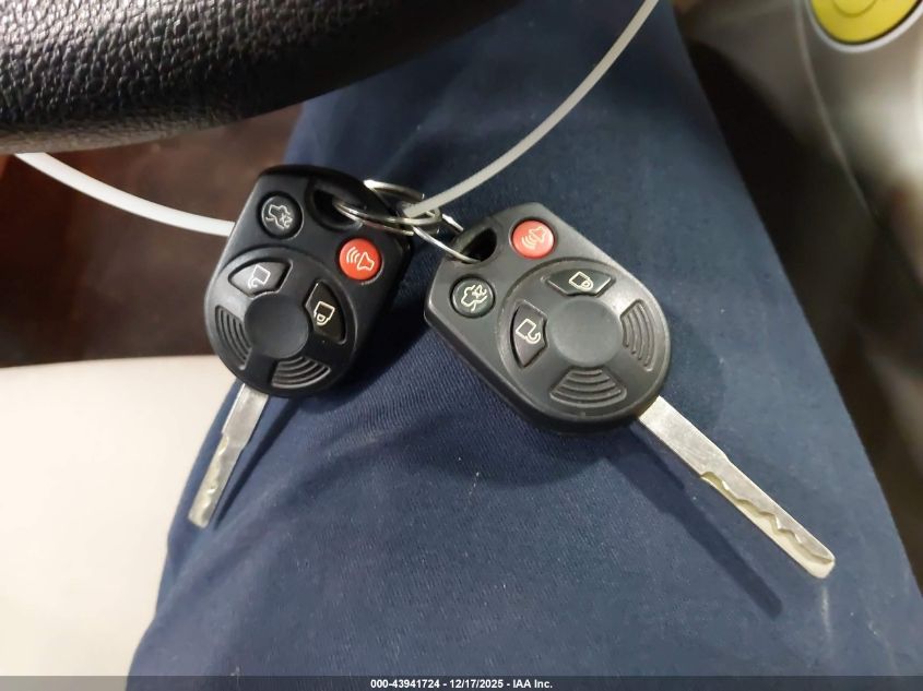 2015 Ford Focus Se VIN: 1FADP3F2XFL250799 Lot: 43941724