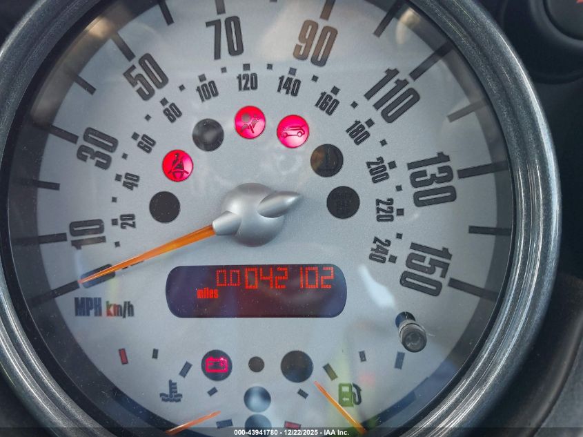 2004 Mini Cooper S VIN: WMWRE33404TD76145 Lot: 43941780