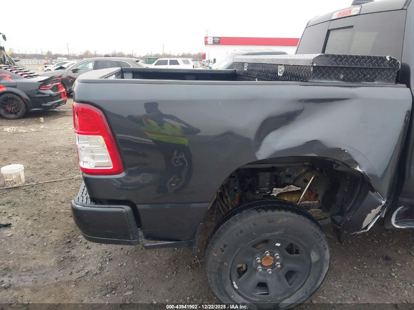 2019 Ram 1500 Big Horn/Lone Star 4X4 5'7 Box VIN: 1C6SRFFT4KN695096 Lot: 43941902