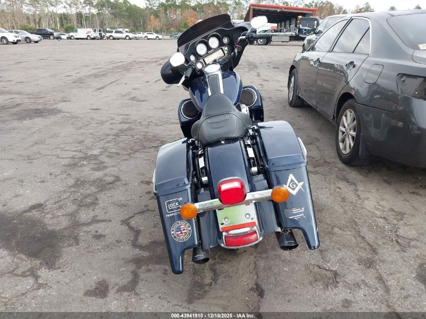 2013 Harley-Davidson Flhtc Electra Glide Classic VIN: 1HD1FFM19DB617558 Lot: 43941910