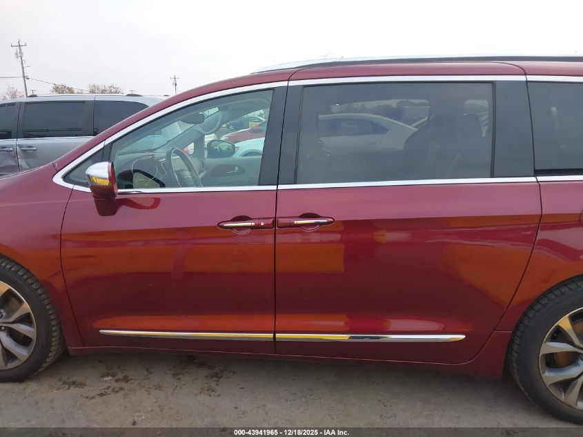 2017 Chrysler Pacifica Limited VIN: 2C4RC1GG3HR812529 Lot: 43941965