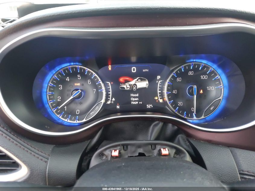 2017 Chrysler Pacifica Limited VIN: 2C4RC1GG3HR812529 Lot: 43941965